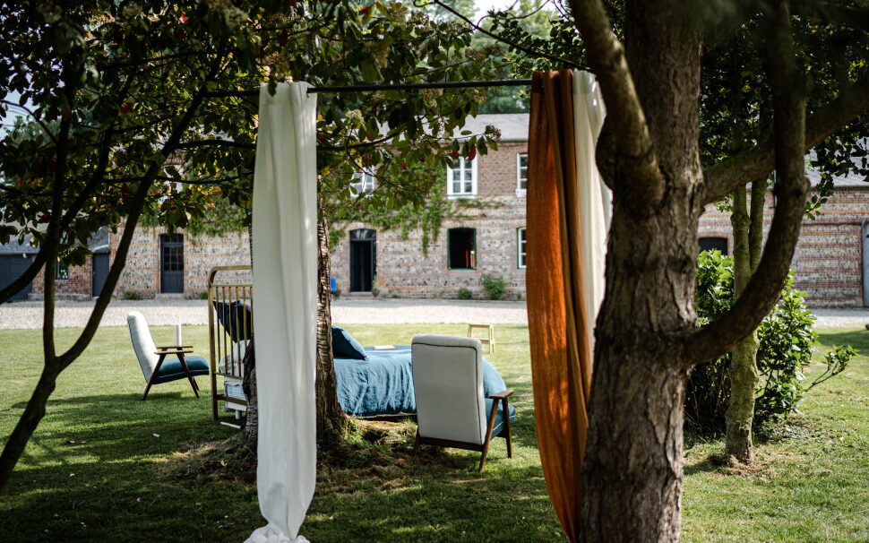 Comment poser des rideaux de façon originale ?