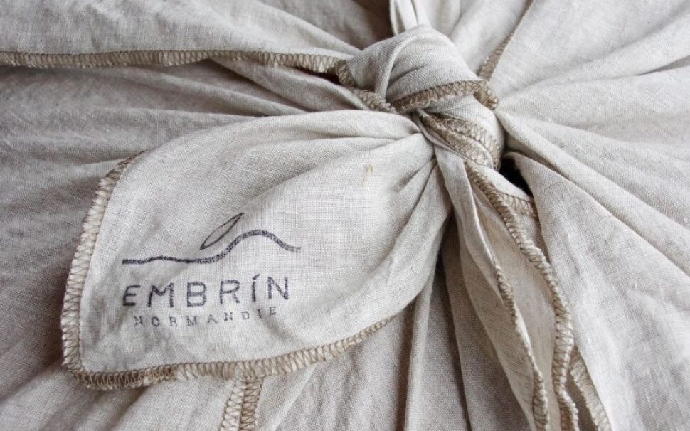 Le furoshiki pour Noël, un emballage écologique