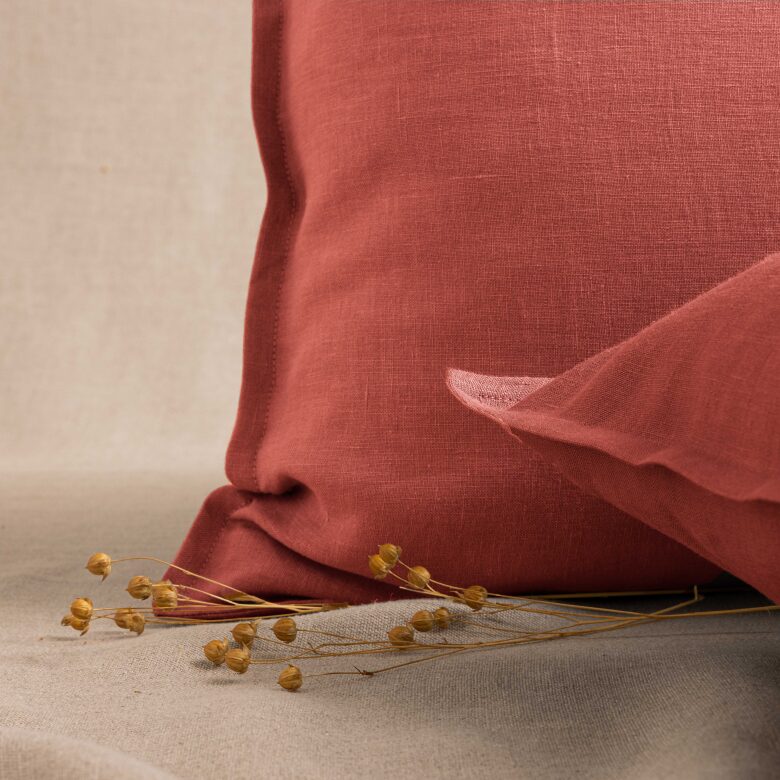 Taie d'Oreiller en Lin Lavé Rouge Figue - Embrin