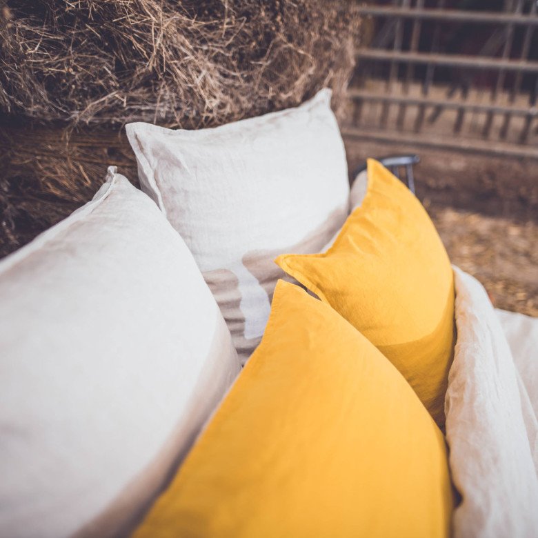 Taie d'Oreiller en Lin Lavé Safran - Embrin