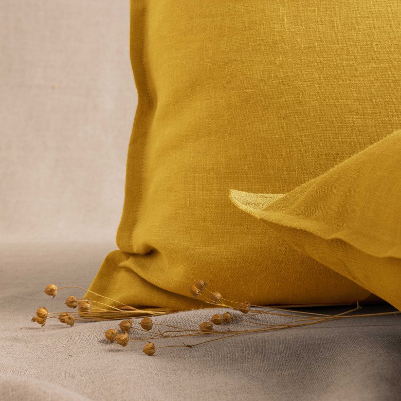 Taie d'Oreiller en Lin Lavé Safran - Embrin