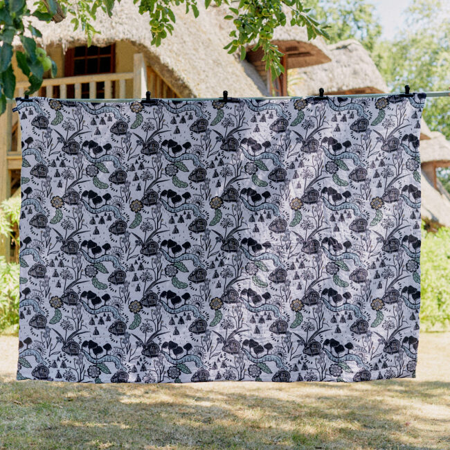 Courtepointe en Lin Lavé Chaumière en Bord de Rivière