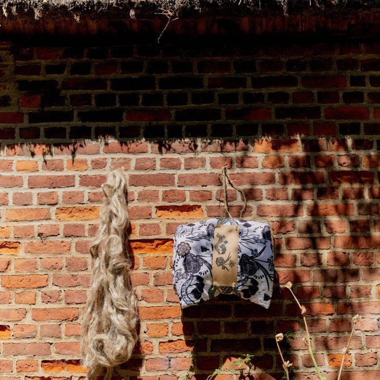 Courtepointe en Lin Lavé Chaumière en Bord de Rivière - Embrin