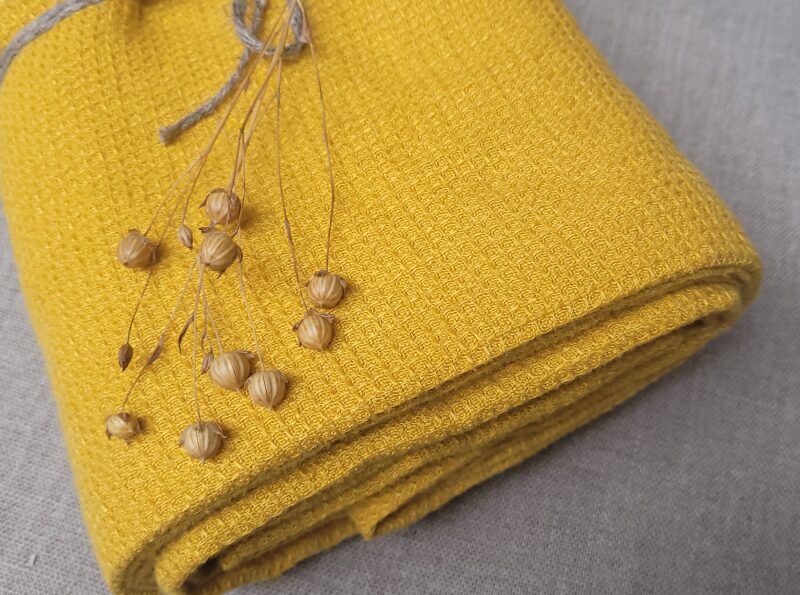 Serviette Nid d'Abeille en Lin Lavé Safran