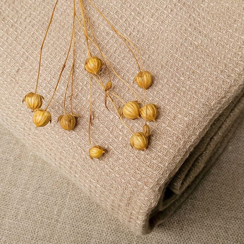 Washed Linen Honeycomb Towel in String - Embrin
