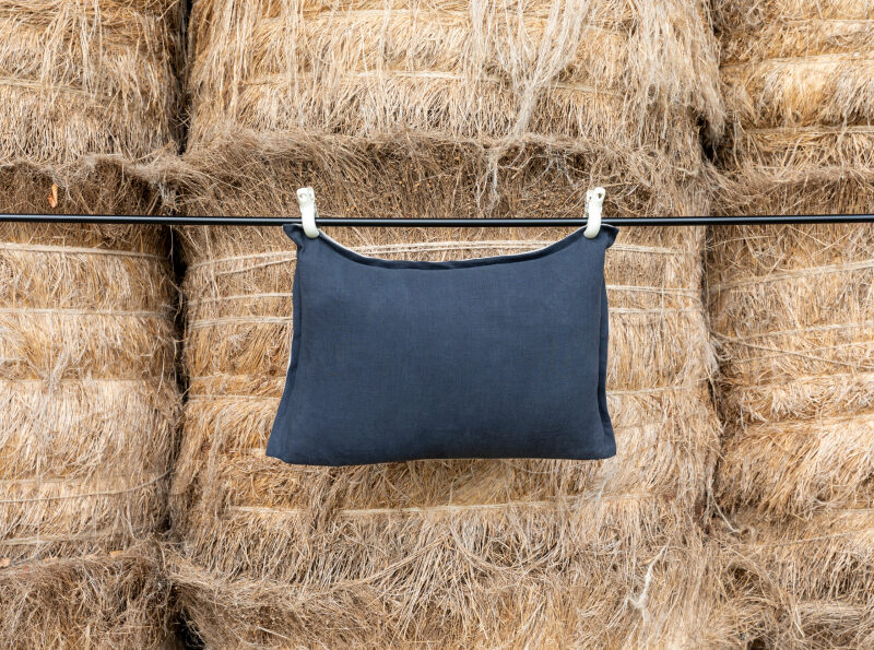 Housse de coussin en lin lavé Gris Caviar