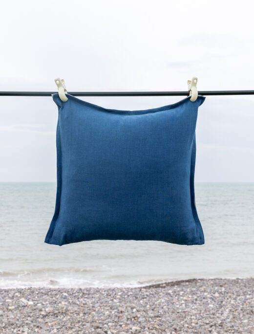 Housse de coussin en lin lavé Bleu Outremer