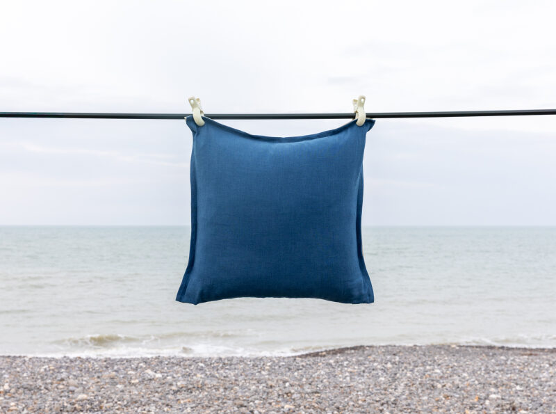 Housse de coussin en lin lavé Bleu Outremer
