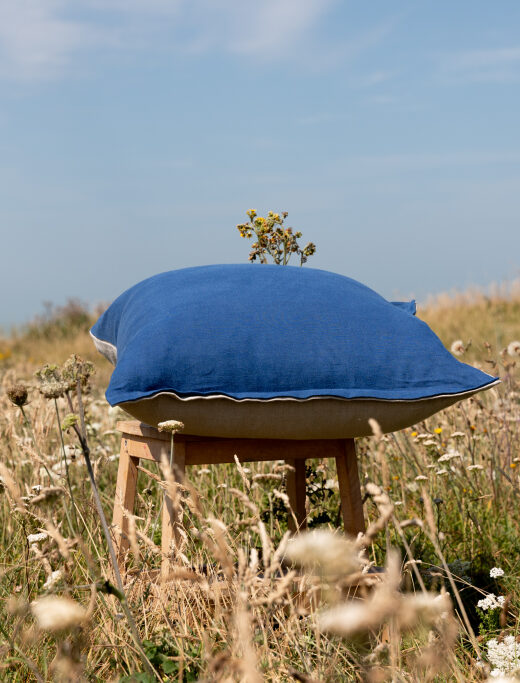 Washed linen cushion cover Blue Ultramarine Two-tone