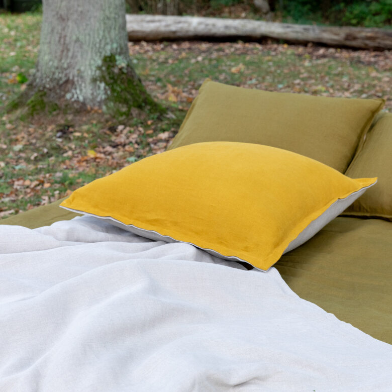 Housse de coussin en lin lavé Jaune Curry Bicolore - Embrin