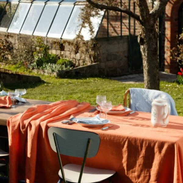 Bien choisir la taille d'une nappe : le Guide Embrin